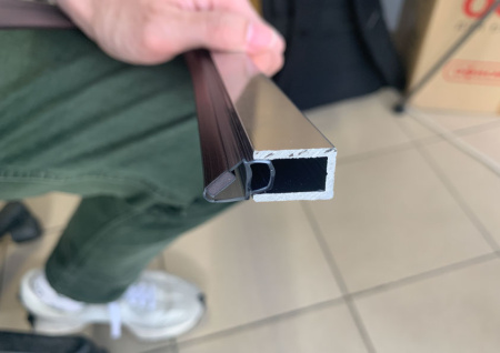 Профиль №6 магнитный прозрачный черный 2500 мм.. РАСПРОДАЖА -80%