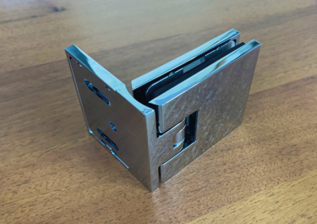 Петля Венеция, стена-стекло, латунь, хром